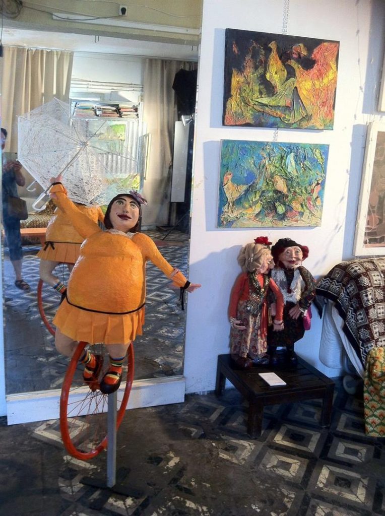 אמנים מציגים בתערוכת - חיבוק ירוק 2- למען שמירת הסביבה אמנים מציגים בתערוכת - חיבוק ירוק 2- למען שמירת הסביבה