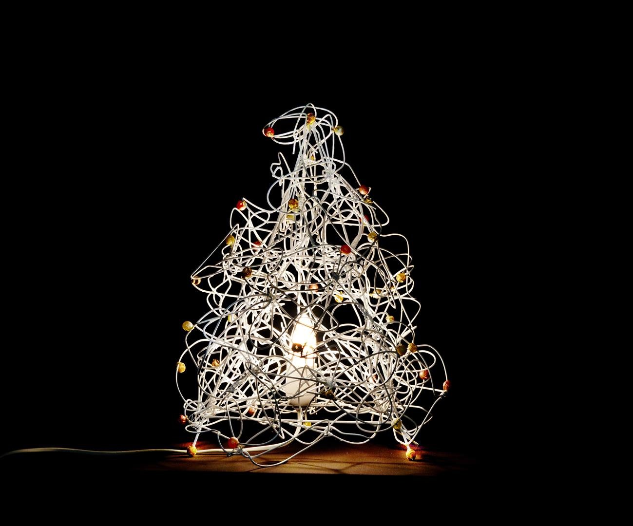 מנורה דקורטיבית מקולבי מתכת ישנים- אמנות ממוחזרת - ECO ART