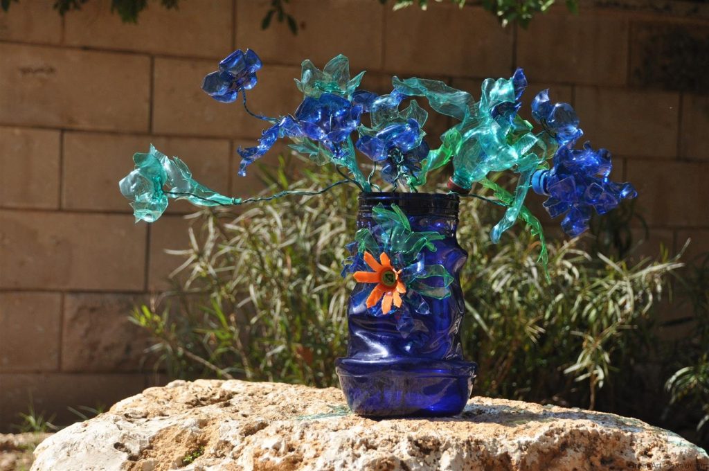 אומנות הפיסול מפלסטיק ECO ART