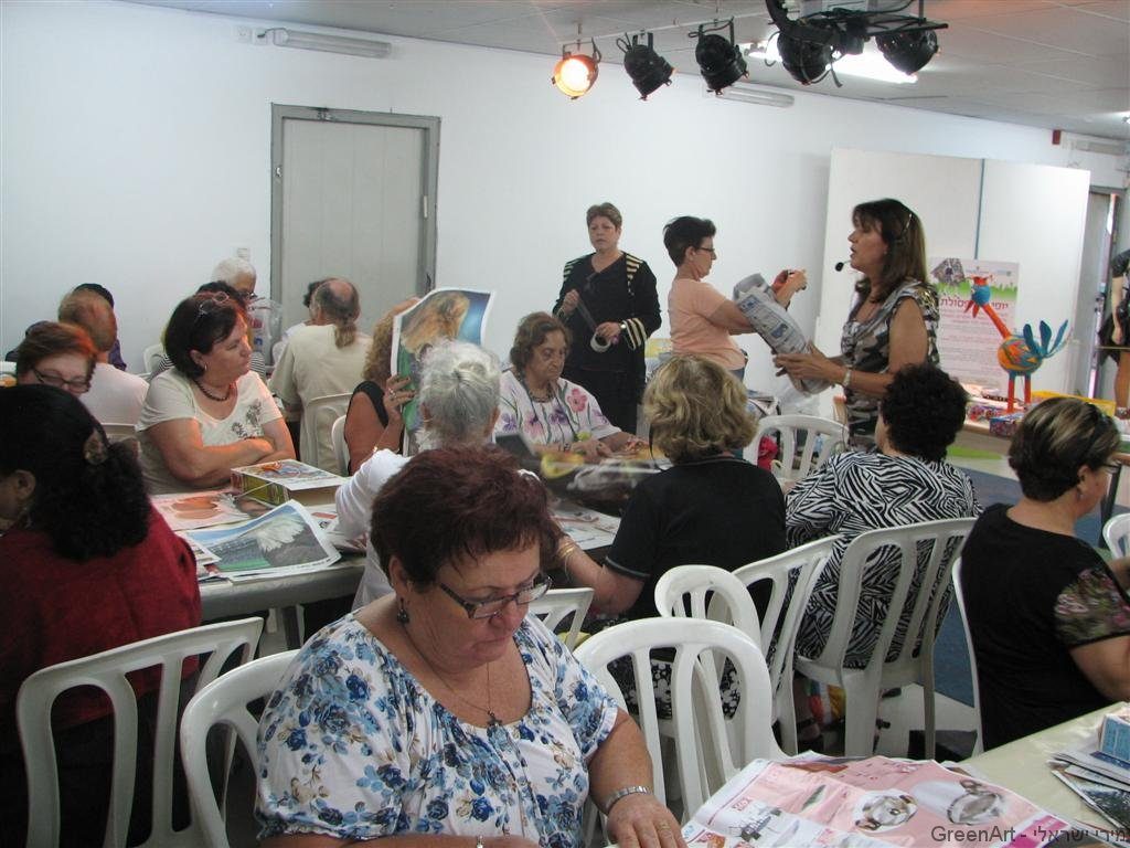 גימלאים נהנים מחדוות היצירה הירוקה גימלאים נהנים מחדוות היצירה הירוקה