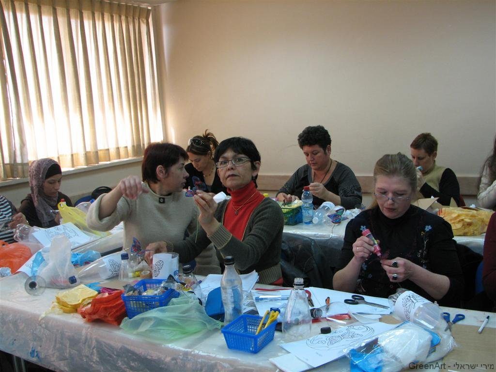 הדרכות למדריכות תעסוקה בבתי אבות לדיור מוגן