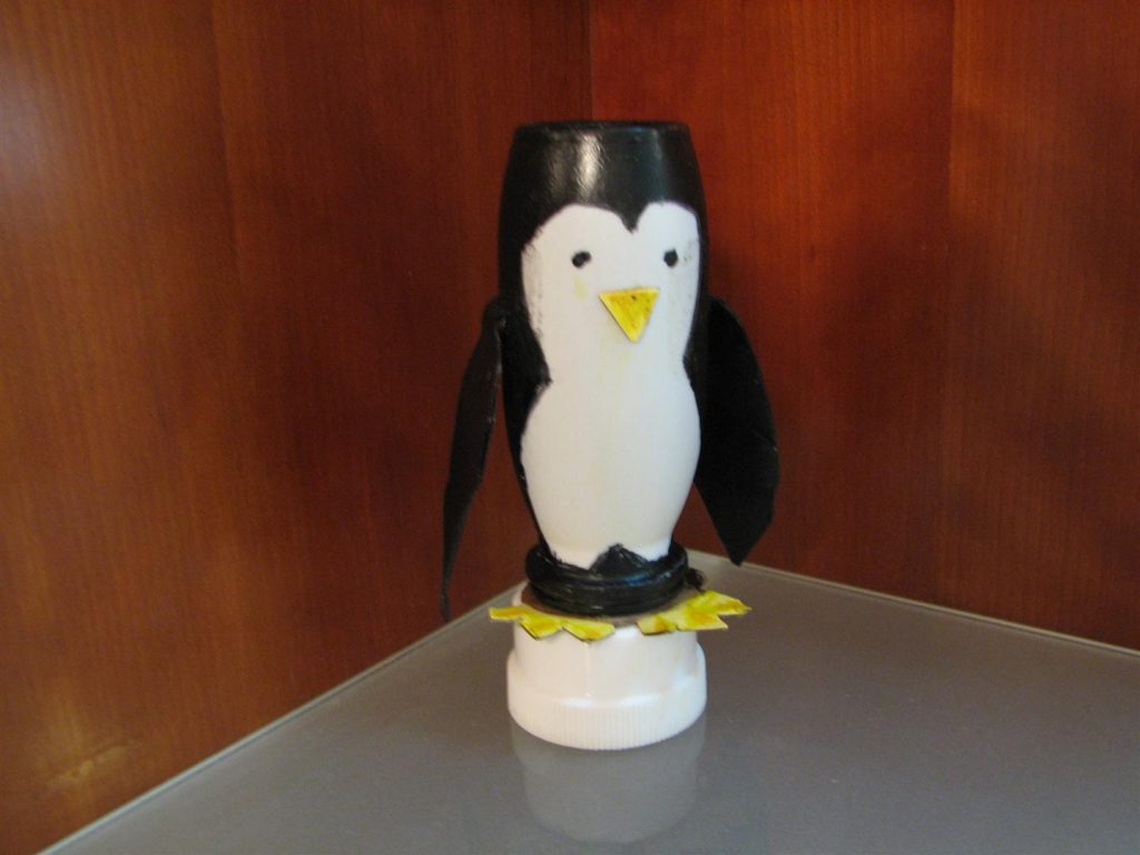 פיסול חיות מבקבוקי אקטימל