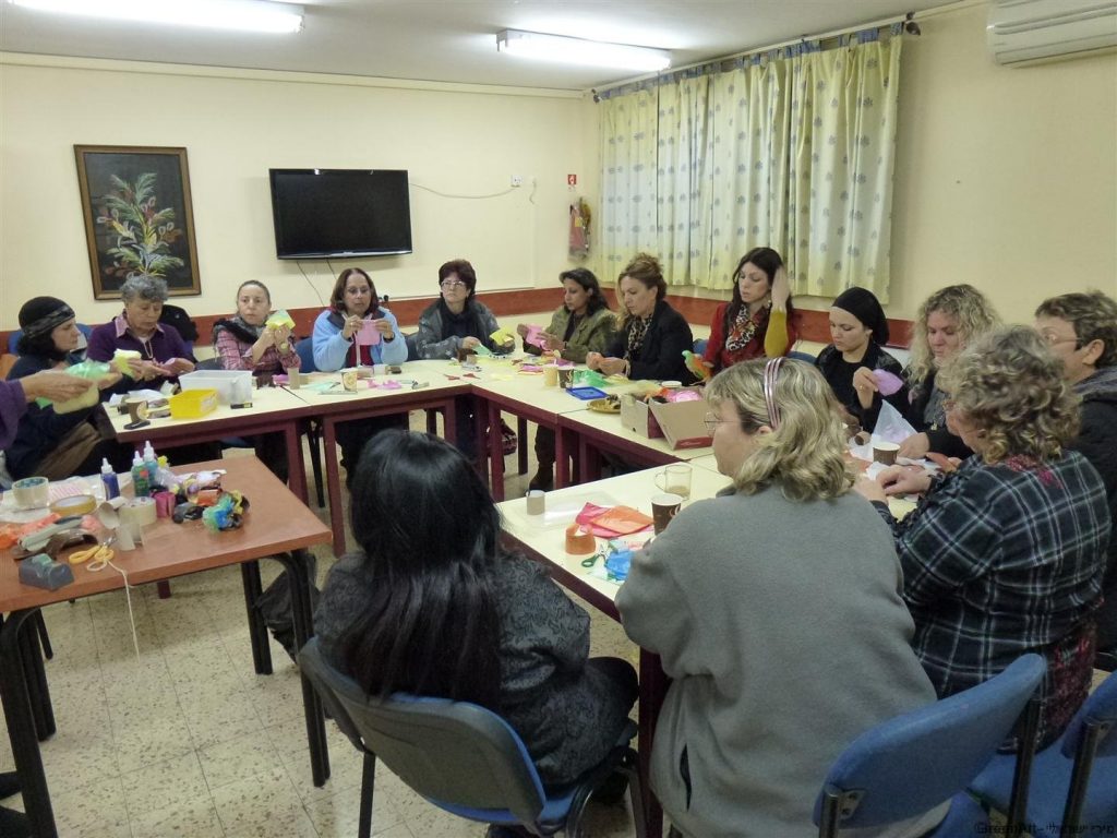 גננות נהנות ליצור מפסולת שמפיחים בה חיים חדשים