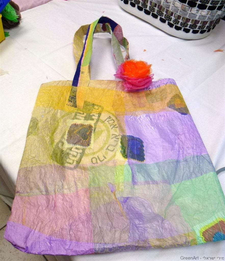 קישוט פרח לתיק מעוצב משקיות ניילון ממוחזרות