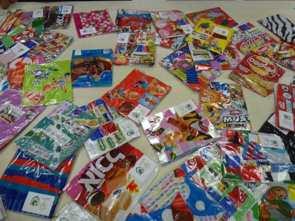 נרתיקים /קלמרים משקיות ניילון ממוחזרות