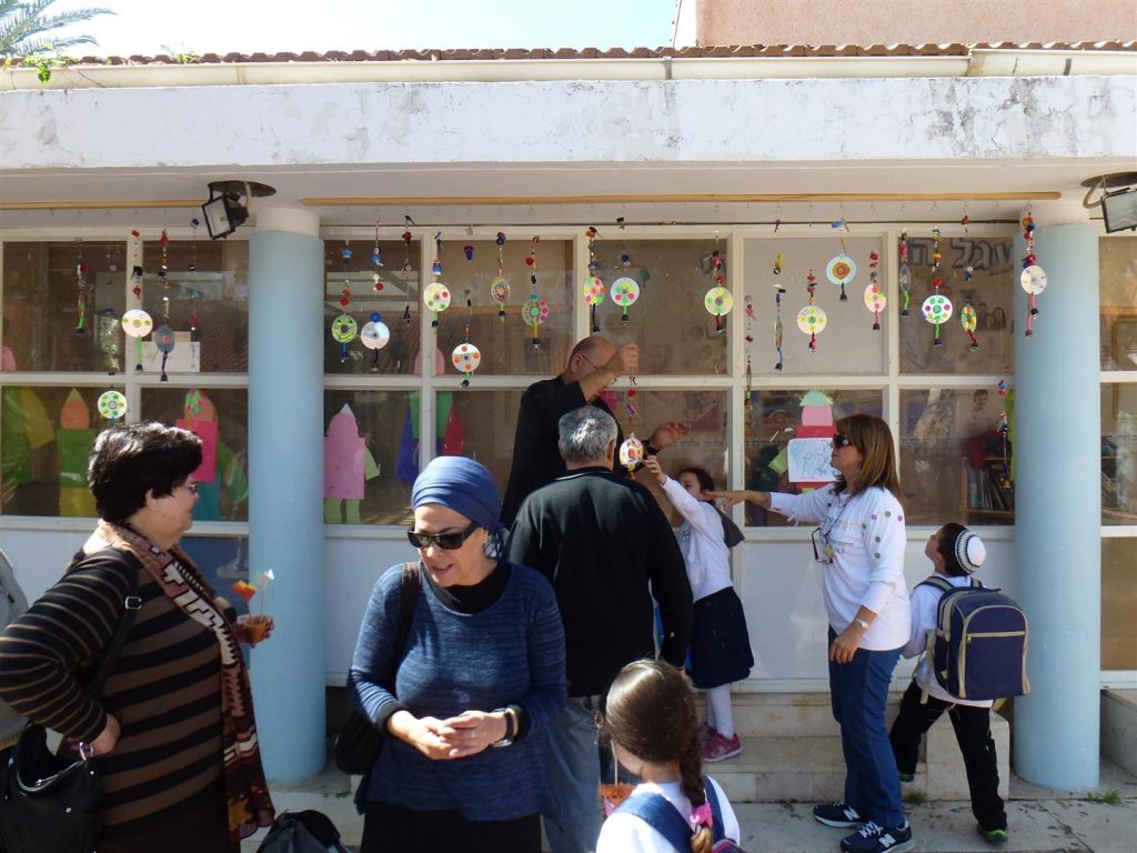 הפנינג ירוק בחצר בית הספר דקל בכוכב יאיר