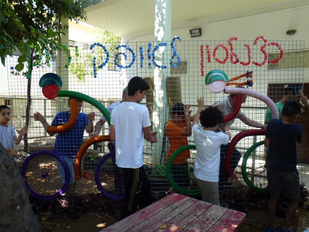 מרכיבים עם התלמידים את האלמנטים לגדר