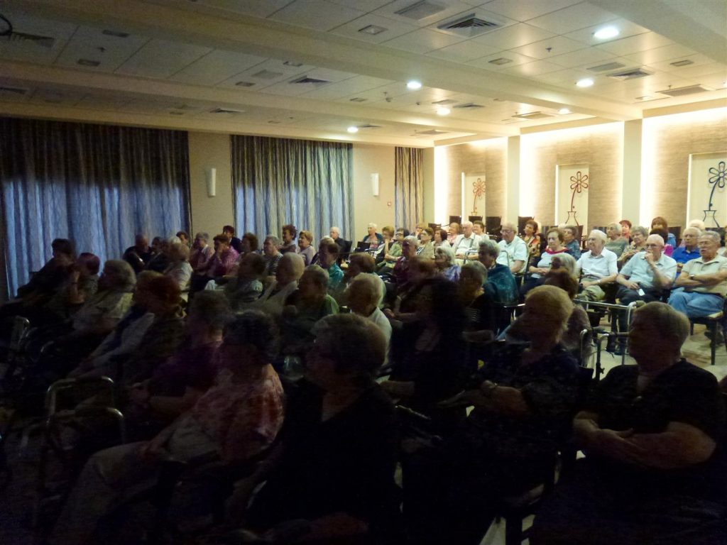 הרצאה מעוררת השראה על "נשים פורצות דרך" מעצימות ומקדמות את מעמד האישה. חברי משען נאות אביבים בהרצאה מעשירה על סיפור אהבה בין אמנות לסביבה