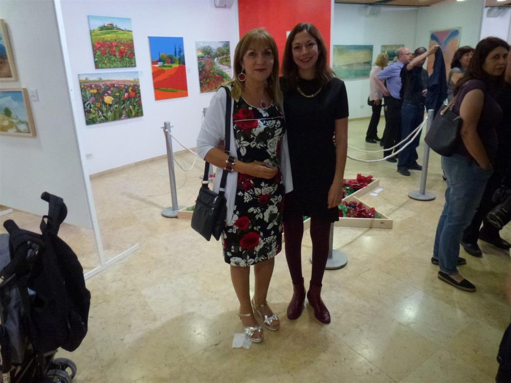 עם ביתי האהובה ליטל ישראלי יגב באירוע הפתיחה עם ביתי האהובה ליטל ישראלי יגב באירוע הפתיחה