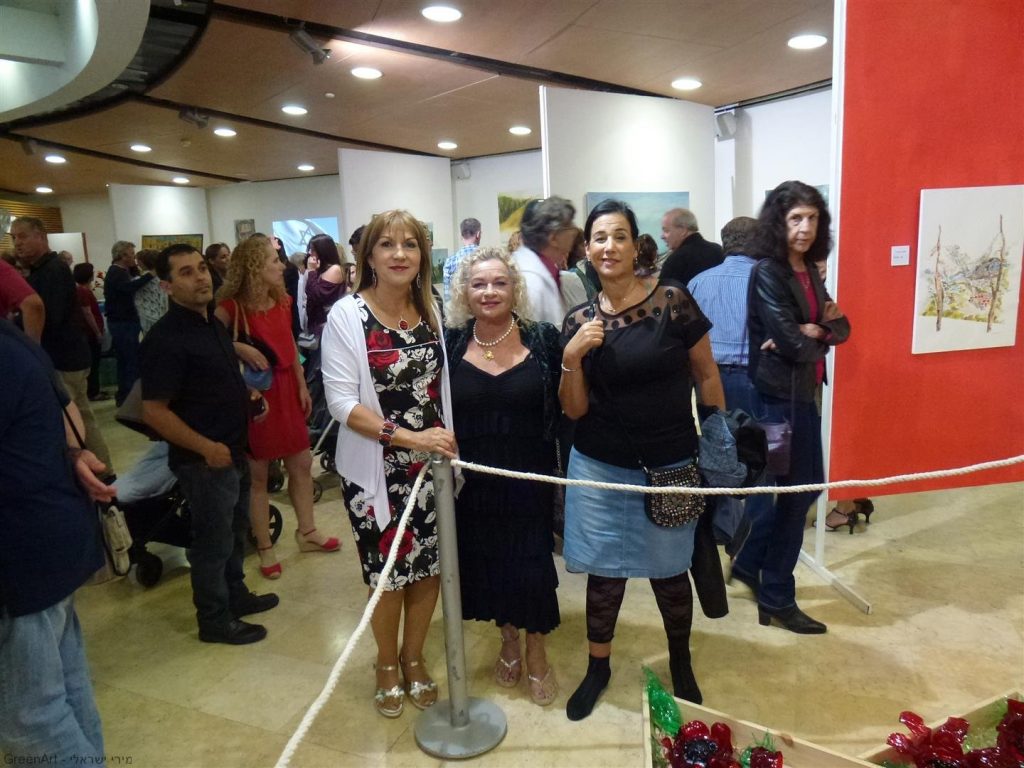 עם סבלה וורד החברות הנאמנות המכבדות את האמנות האקולוגית שלי עם סבלה וורד החברות הנאמנות