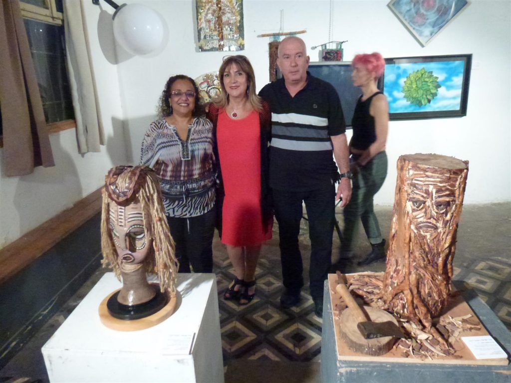 עם תמי גשר חברתי ובן זוגה עם תמי גשר חברתי ובן זוגה