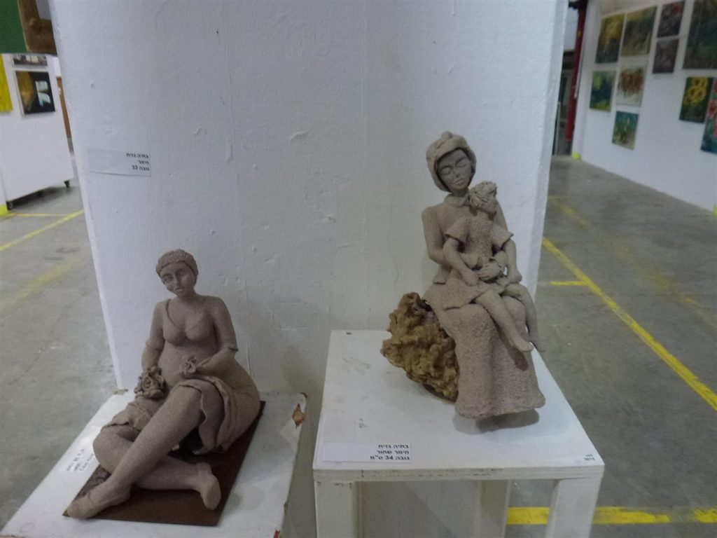 יצירות של אמנים המציגים בתערוכה האקטיבית אביב 2017