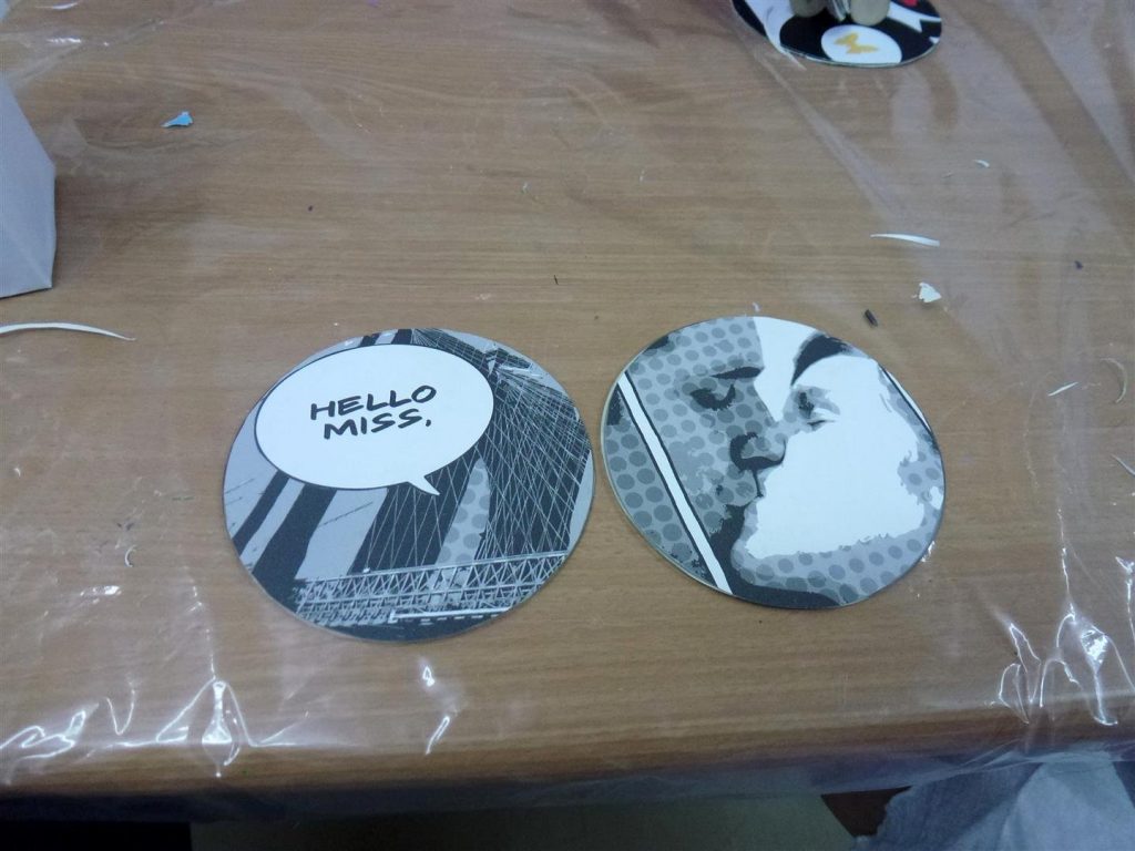 יצירות שיצרו המורים בחומרים בשימוש חוזר בסדנת היצירה לאמנות ירוקה