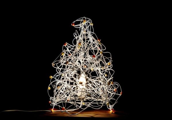 עיצוב מנורה מקורית מקולבי מתכת ישנים – Eco Art.