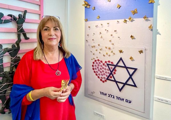 רשמים מתערוכה קבוצתית "מחוץ לשגרה" של אמני "מוזה" רעננה המוצגת בגלריה בהיכל התרבות רעננה (מרץ 2024)